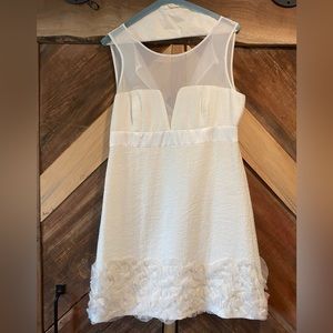 Women’s white dress size 8